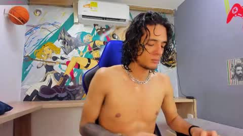 Snapshot of skinny_mac_ chatting on 28, 5, 2026 Mac online show from 28, 5, 2026