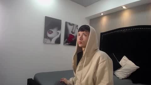 Snapshot of skinny_office chatting on 4, 2, 2026 David online show from 4, 2, 2026