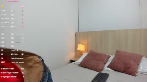   online show from 15, 12, 2024