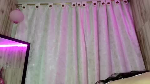 Snapshot of skinny_yizz chatting on 19, 11, 2025 Only Pvt online show from 19, 11, 2025