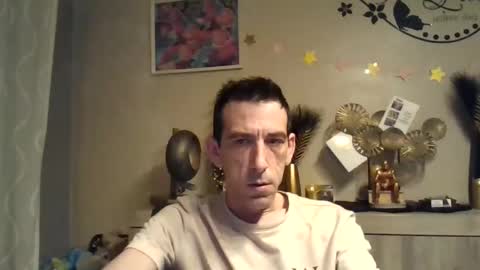 Snapshot of skinnybigcock2 chatting on 8, 12, 2024 SkinnyBigCock2 online show from 8, 12, 2024