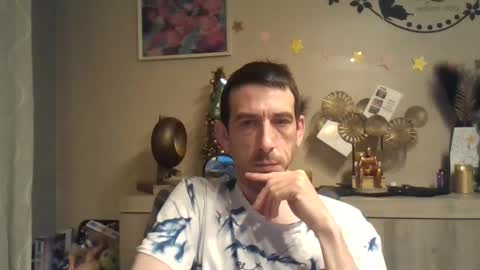 Snapshot of skinnybigcock2 chatting on 25, 12, 2024 SkinnyBigCock2 online show from 25, 12, 2024