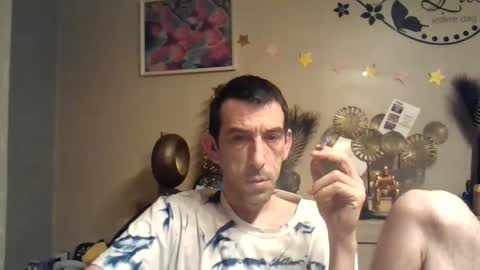 Snapshot of skinnybigcock2 chatting on 1, 1, 2025 SkinnyBigCock2 online show from 1, 1, 2025