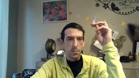 Snapshot of skinnybigcock2 chatting on 14, 1, 2025 SkinnyBigCock2 online show from 14, 1, 2025