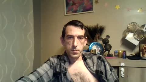 Snapshot of skinnybigcock2 chatting on 26, 1, 2025 SkinnyBigCock2 online show from 26, 1, 2025