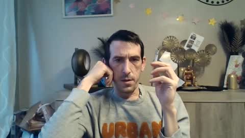 Snapshot of skinnybigcock2 chatting on 27, 1, 2025 SkinnyBigCock2 online show from 27, 1, 2025