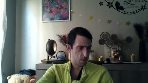 Snapshot of skinnybigcock2 chatting on 5, 3, 2025 SkinnyBigCock2 online show from 5, 3, 2025