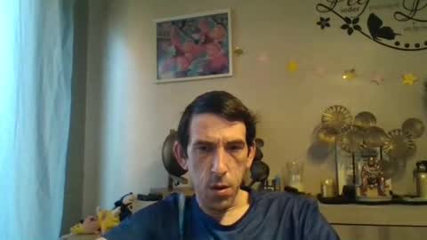 Snapshot of skinnybigcock2 chatting on 9, 3, 2025 SkinnyBigCock2 online show from 9, 3, 2025