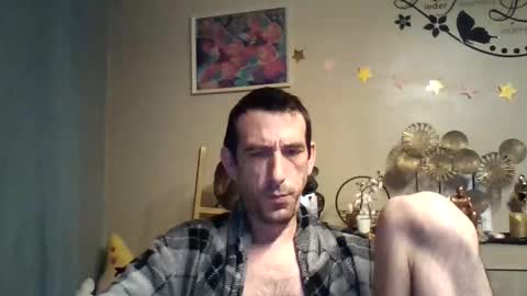 Snapshot of skinnybigcock2 chatting on 6, 10, 2025 SkinnyBigCock2 online show from 6, 10, 2025