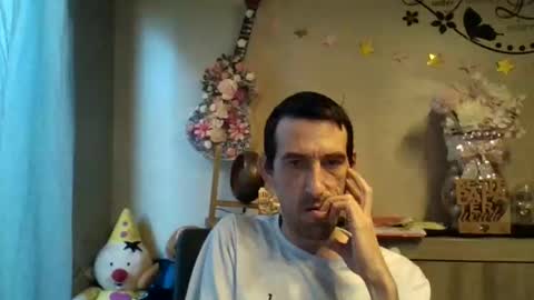 Snapshot of skinnybigcock2 chatting on 7, 11, 2025 SkinnyBigCock2 online show from 7, 11, 2025