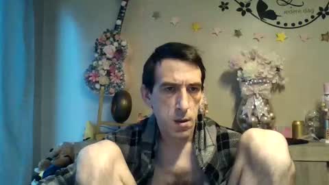 Snapshot of skinnybigcock2 chatting on 30, 11, 2025 SkinnyBigCock2 online show from 30, 11, 2025