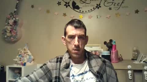 Snapshot of skinnybigcock2 chatting on 21, 3, 2026 SkinnyBigCock2 online show from 21, 3, 2026