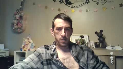 Snapshot of skinnybigcock2 chatting on 3, 5, 2026 SkinnyBigCock2 online show from 3, 5, 2026
