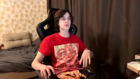 Snapshot of skinnyfitboi chatting on 27, 4, 2026 skinnyfitboi online show from 27, 4, 2026