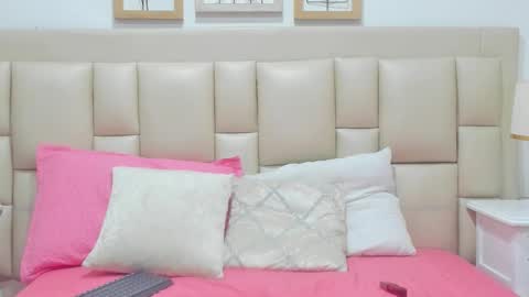 Snapshot of skinnygirl_28 chatting on 14, 1, 2026 SkinnyGirl online show from 14, 1, 2026