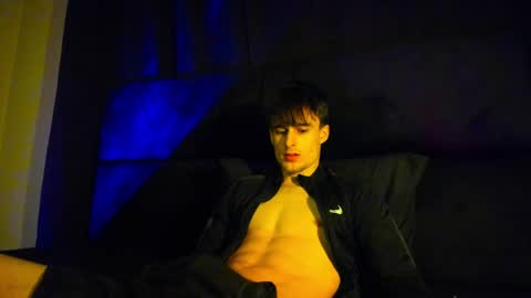 Snapshot of skinnyguywithbigd chatting on 12, 1, 2025 skinnyguywithbigd online show from 12, 1, 2025