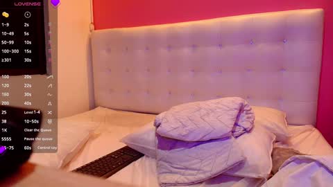 Karla  online show from 4, 2, 2025