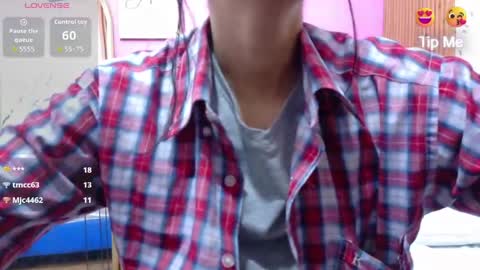 Snapshot of skinnyneighbour_ chatting on 3, 4, 2026 Karla online show from 3, 4, 2026