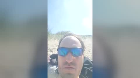 skinnytomdickinson online show from 15, 7, 2026