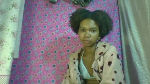 Snapshot of skinygirl2 chatting on 8, 7, 2026 skinygirl2 online show from 8, 7, 2026