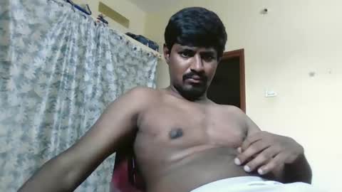Snapshot of sklavepappu143 chatting on 13, 4, 2026 Indianslut1431 online show from 13, 4, 2026