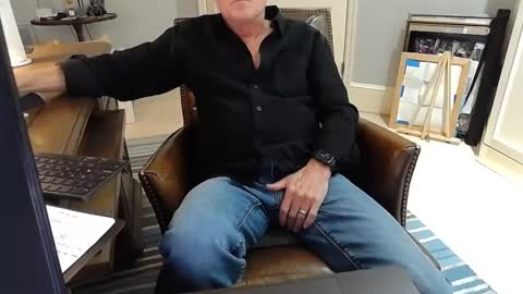 Snapshot of skr235 chatting on 18, 2, 2025 skr235 online show from 18, 2, 2025