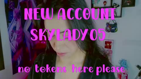 Snapshot of sky_girl1 chatting on 26, 4, 2026 Mile online show from 26, 4, 2026