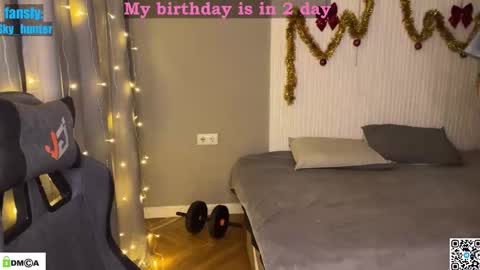 Snapshot of sky_hunter chatting on 15, 12, 2025 sky_hunter online show from 15, 12, 2025