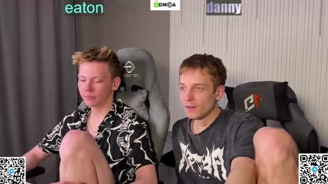 Snapshot of sky_hunter chatting on 12, 5, 2026 sky_hunter online show from 12, 5, 2026