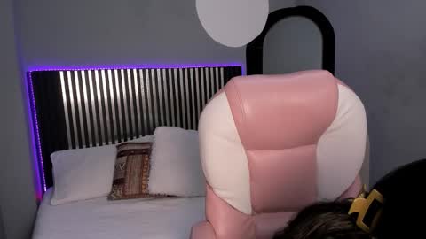 S O F I  online show from 21, 10, 2025