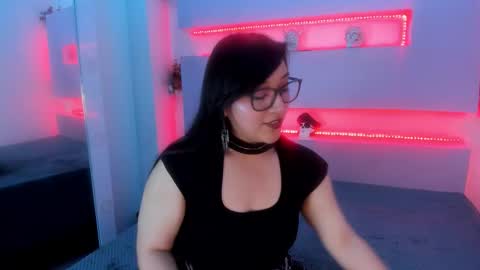 Snapshot of skye_bluee_ chatting on 1, 10, 2025 skye_bluee_ online show from 1, 10, 2025