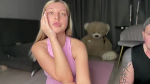 Snapshot of skyffi chatting on 2, 2, 2025 GARRY AND SOPHIA online show from 2, 2, 2025