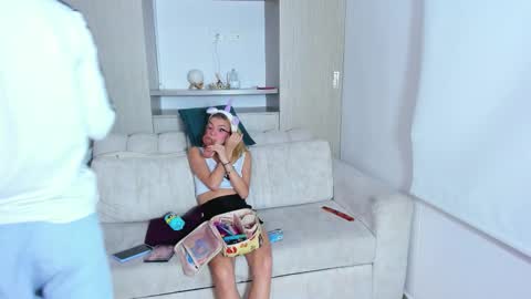 Snapshot of skygirls_ chatting on 24, 9, 2025 skygirls_ online show from 24, 9, 2025