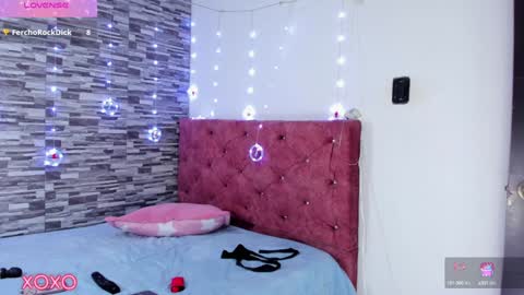 Snapshot of skyhotgirl chatting on 18, 12, 2024 Sky online show from 18, 12, 2024