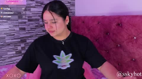 Snapshot of skyhotgirl chatting on 11, 1, 2025 Sky online show from 11, 1, 2025