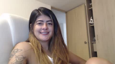 Snapshot of skyler1195 chatting on 25, 1, 2025 Skyler online show from 25, 1, 2025