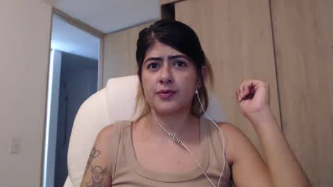 Snapshot of skyler1195 chatting on 31, 1, 2025 Skyler online show from 31, 1, 2025