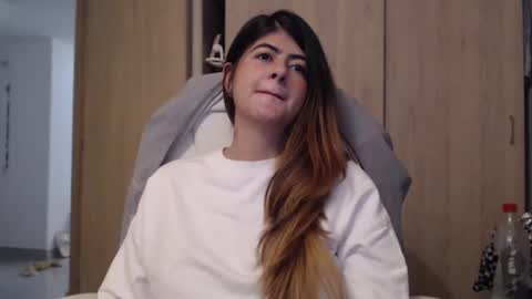 Snapshot of skyler1195 chatting on 18, 2, 2025 Skyler online show from 18, 2, 2025