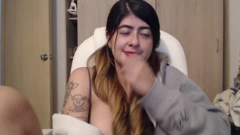 Snapshot of skyler1195 chatting on 6, 3, 2025 Skyler online show from 6, 3, 2025