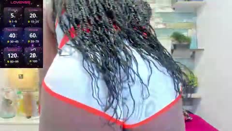 Snapshot of skyler_naomi chatting on 25, 6, 2026 skyler_naomi online show from 25, 6, 2026
