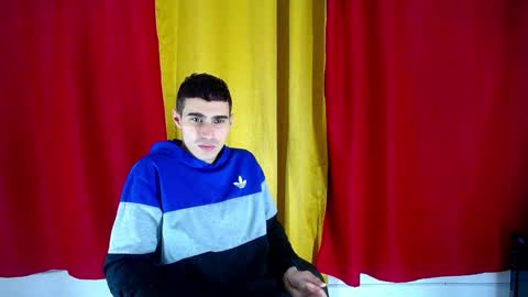 Snapshot of skyler_wild chatting on 7, 1, 2025 Skyler online show from 7, 1, 2025