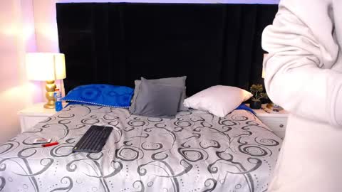 SKYLERBIGXXX online show from 7, 5, 2026
