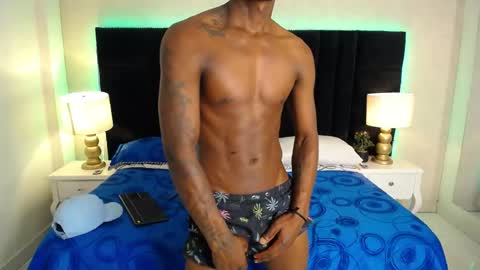 SKYLERBIGXXX online show from 19, 5, 2026