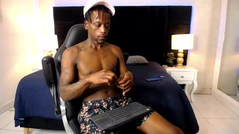 SKYLERBIGXXX online show from 23, 5, 2026