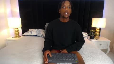 Snapshot of skylerbigxxx chatting on 4, 6, 2026 SKYLERBIGXXX online show from 4, 6, 2026
