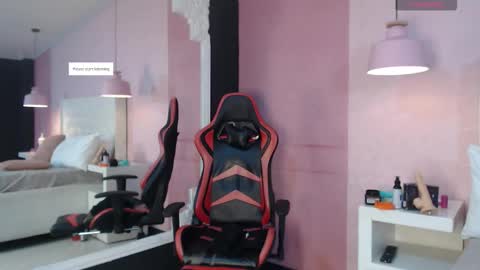 skylerbloom online show from 29, 9, 2025