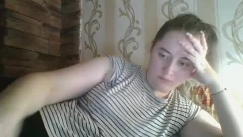 skyressie333 online show from 3, 12, 2025