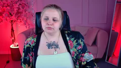 Snapshot of sladadeew chatting on 10, 6, 2026 Slada Deew online show from 10, 6, 2026
