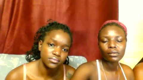 Snapshot of sleek_ass chatting on 21, 2, 2025 sleek_ass online show from 21, 2, 2025