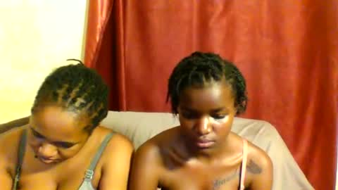 Snapshot of sleek_ass chatting on 28, 2, 2025 sleek_ass online show from 28, 2, 2025